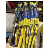 BOX LOT OF WIPER BLADES SIZE 28