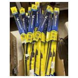 BOX LOT OF WIPER BLADES SIZE 26