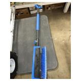 GLACIER SNOW BRUSH