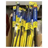 BOX LOT OF WIPER BLADES SIZE 17