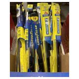 BOX LOT OF WIPER BLADES SIZE 19