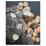 Collection of assorted US circulation currency