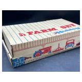 Vintage Hubley No. 31 Farm Set w/ Original Box ï¿½