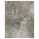 Rustic 5 prong pitchfork