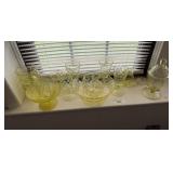 Lot of Vaseline Glass