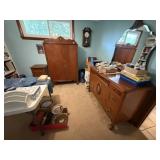 Vintage / Semi-Antique Bedroom Set