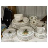 32 Piece Phalgraff Dish Set