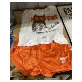 Hooters Puerto Rico Outfit