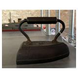#8 Cast Iron Sad Iron