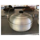 Covered Mirro Aluminum Roaster