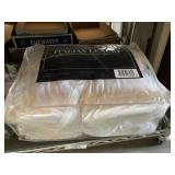 Full / Queen Down Comforter