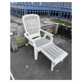 Plastic Retractable Lounge Chair