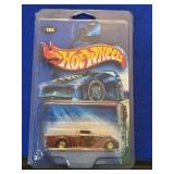 Hot Wheels T-Hunt 2004 105 Collector Car