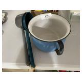 Large Granite Pan & Ladles