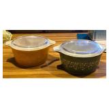 2 Vintage Pyrex Casseroles with Lids
