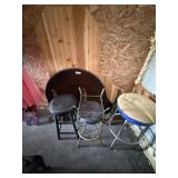 4 Stools & Table Tops