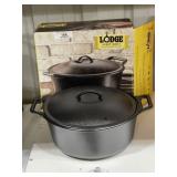 Cast Iron Lodge Dutch Oven