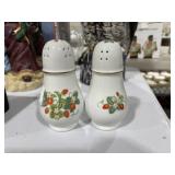 22K Gold Trim Salt / Pepper Shaker