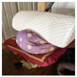 3 Pillows & Blanket