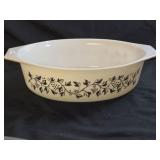 Vintage Pyrex Golden Grapes Casserole Dish
