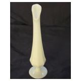 Vintage Fenton Uranium Custard Swung Vase