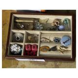 Jewelry Tray & Contents