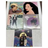 5 Soul & Pop Vinyl: Warwick, Knight & More