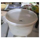 Tupperware Dome Cake Set