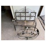 2 Decorative Iron Yard Dï¿½cor Pieces