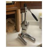 Vintage Ram Con Juicer