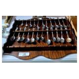 Spoon Holder with Spoons