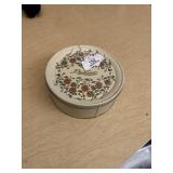 Vintage Deluxe Tin