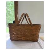 Vintage Picnic Basket Set