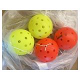 Set of 4 Franklin X-40 Pickleballs