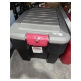 Rubbermaid Tote & Lid