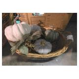 Basket of Fall Dï¿½cor