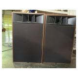 Pair of Vintage Realistic Stereo Speakers