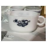 Vintage Pyrex Old Town Blue Gravy Boat