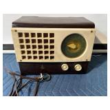 Vintage Emerson Bakelite Radio