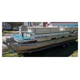 2000 Crest Pontoon Boat w/ Loadrite Trailer