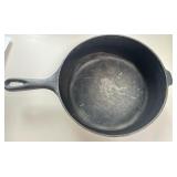 8- Inch No-Name Cast Iron Pan