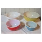 Vintage Pyrex Bowls