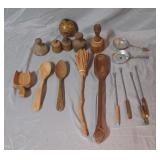 Assorted Kitchen Items