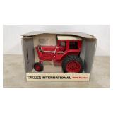 IH 1566 Die Cast Tractor IH 1566 Die Cast Tractor