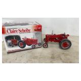 Farmall 400 Die Cast Tractor Farmall 400 Die Cast Tractor