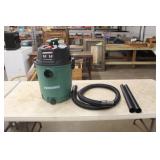 New 8 Gal Wet/Dry Vac New 8 Gal Wet/Dry Vac