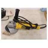 Dewalt HD 7' elec. grinder Dewalt HD 7' elec. grinder