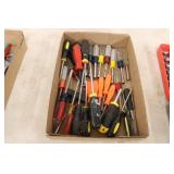 Flat of screwdrivers & nut drivers Flat of screwdrivers & nut drivers