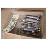 Flat of torch handles & tips Flat of torch handles & tips