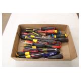 Flat of misc. screwdrivers Flat of misc. screwdrivers